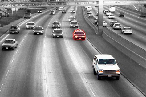 Officer recalls OJ's infamous white Bronco chase 25 years later