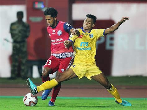 Goalkeepers shine in a 1-1 draw between Jamshedpur and Kerala Blasters Jamshedpur held Kerala ...