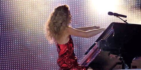 taylor swift on Tumblr | Taylor swift concert, Taylor swift videos ...