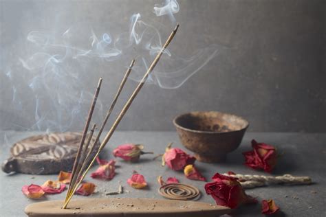 20 Physical and Psychological Benefits of Burning Incense - Brahmas ...