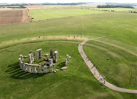 How to Visit Mysterious Stonehenge