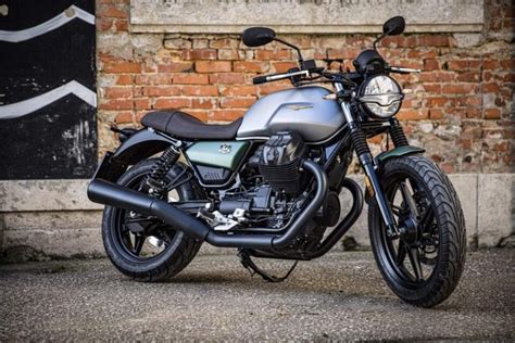 Moto Guzzi V7 Stone 2021, clásica y moderna