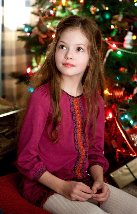 Mackenzie Foy as Renesmee (Nessie). | Twilight breaking dawn, Twilight ...