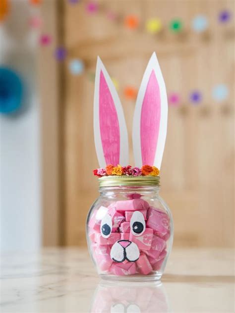 How to Make DIY Candy Jars for Easter Baskets | HGTV