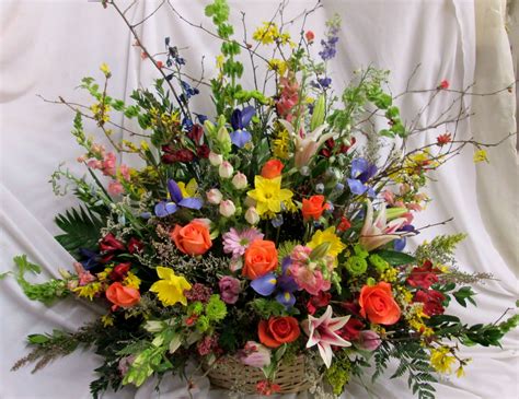 Funeral basket Large Flower Arrangements, Funeral Flower Arrangements ...