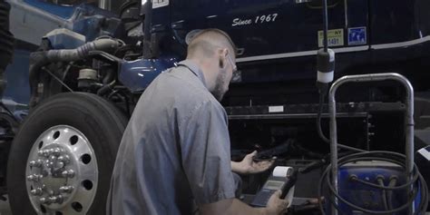 How to Become a Diesel Mechanic: College vs. On-the-Job Training [Pros ...