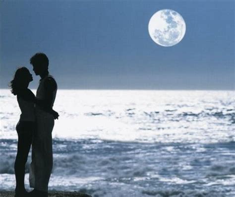 Moon | Bacio