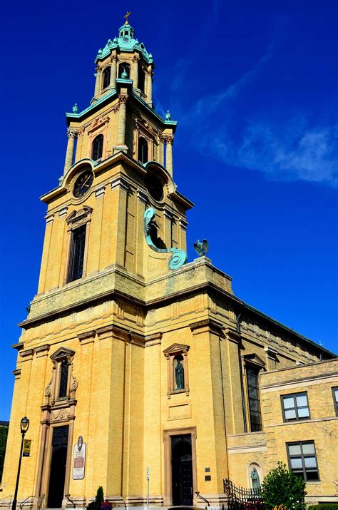 Cathedral of St. John the Evangelist in Milwaukee, Wisconsin - Encircle ...