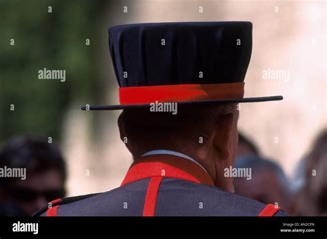 Yeoman Warder Uniform Stock Photos & Yeoman Warder Uniform Stock Images ...