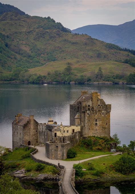 Eilean Donan Castle, Scottish Highlands : r/Scotland