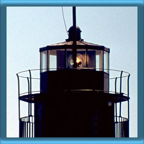 Beavertail Lighthouse Photo 28 - Beavertail Lighthouse's Lantern and ...