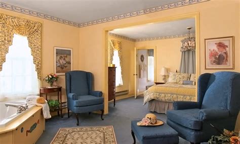 Crestmont Inn in - Eagles Mere, PA | Groupon Getaways