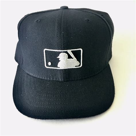 Vintage New Era MLB Logo Umpire Black Umpire Wool Fit… - Gem