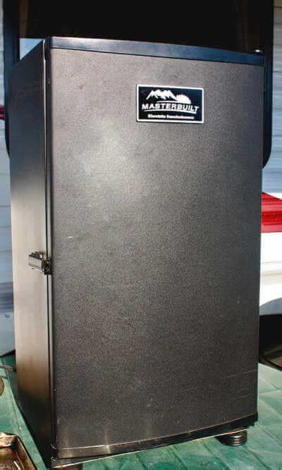 Water Pan In Masterbuilt Electric Smoker - When To Fill It With Water