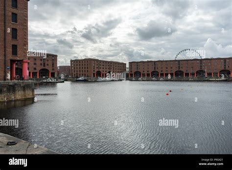 Royal albert docks history hi-res stock photography and images - Alamy