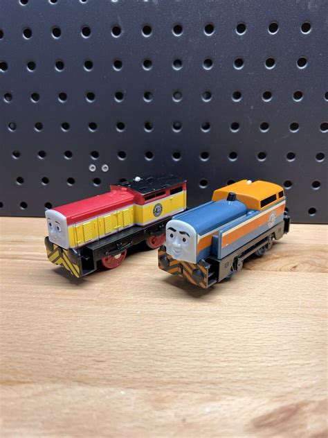 Thomas & Friends Trackmaster - Dart and Den motorized engines Lot | eBay