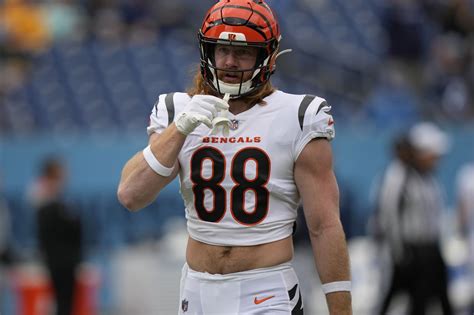 Bengals TE Hayden Hurst says calf injury is ‘nothing serious ...