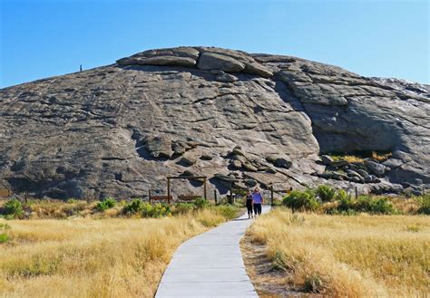 Independence Rock National Historic Landmark - Enjoy Your Parks