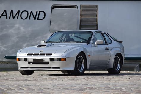 photo PORSCHE 924 2.0 Carrera GT coupé 1981 - Motorlegend.com