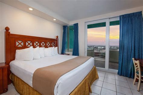 HARBOUR BEACH RESORT $94 ($̶1̶7̶4̶) - Updated 2022 Prices & Hotel Reviews - Daytona Beach, FL ...