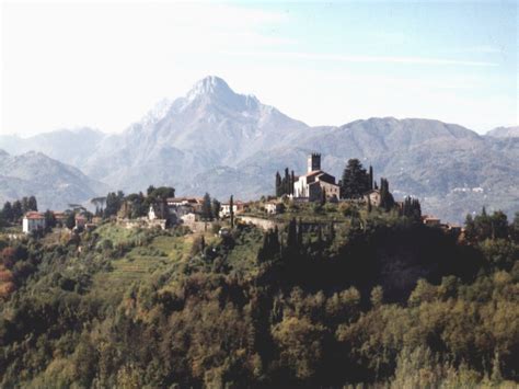 Barga, Tuscany, Italy | What to see and do in Barga in the Garfagnana