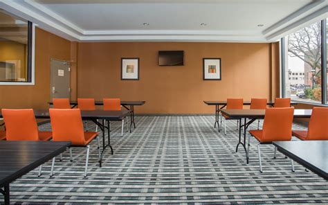 Holiday Inn Express Springfield Downtown in Springfield, MA (Hotels & Motels) - 413-285-8436 ...