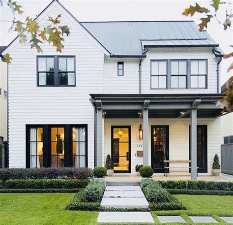 Elegant White Farmhouse Design Ideas To Give Beautiful Look 17 | House exterior, Exterior design ...