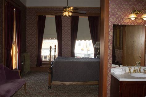 Room 16 – Irma Suite | Buffalo Bill's Irma Hotel