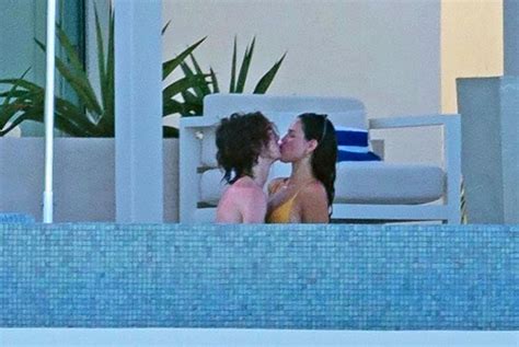 Spotted: Timothée Chalamet and Eiza González Passionately Making Out in ...