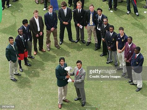 Imad Wasim Pose Photos and Premium High Res Pictures - Getty Images