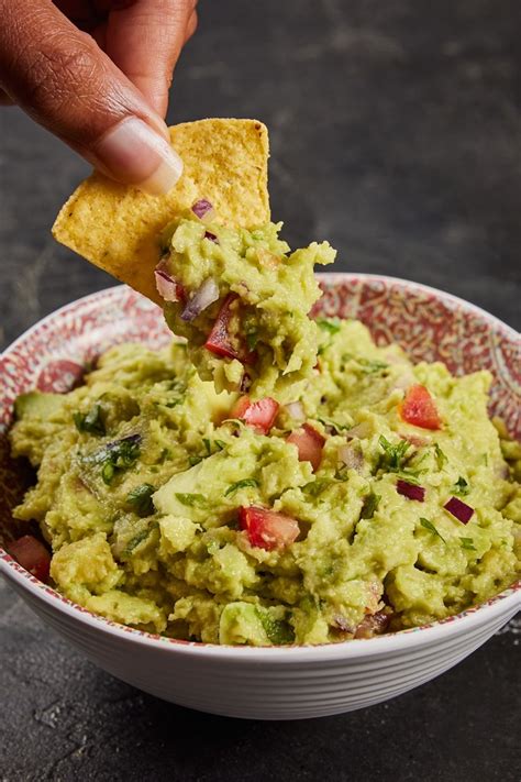 Fresh Guacamole & Nachos