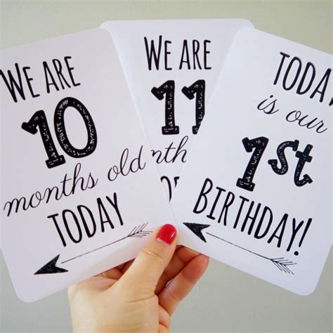 Classic Twin Baby Milestone Cards. Gender Neutral Design. - Etsy