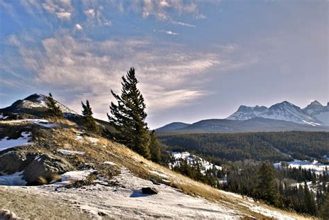 10 of the Best Winter Activities and Adventures Around Crowsnest Pass ...