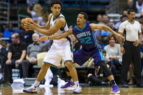 Bucks vs. Hornets Final Score: Giannis Earns Third Triple-Double in Win Over Charlotte, 89-79 ...