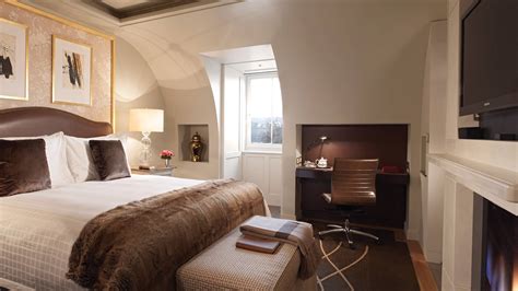 Hotel in Geneva | Rooms & Suites | Four Seasons Hotel des Bergues