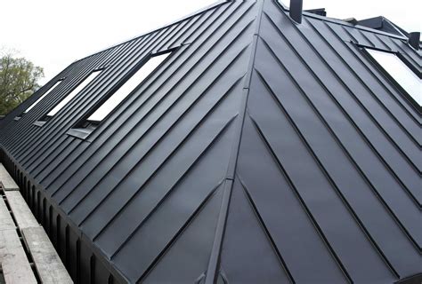 Zinc-clad new built barn house in Hurstpierpoint, Sussex | Metal Roof Ltd