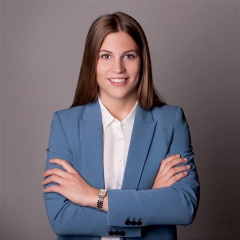 Laura Lambert – Projektmanagerin Sales Excellence – TRUMPF | LinkedIn