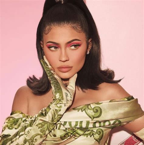 Kylie Jenner’s Net Worth - How Did she Get So Rich?