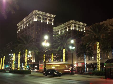 wanderings: Canal Street in New Orleans, December 2010