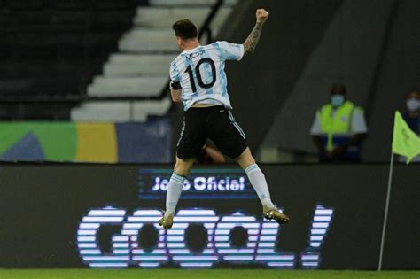 Lionel Messi beats Cristiano Ronaldo for the record of most freekick ...