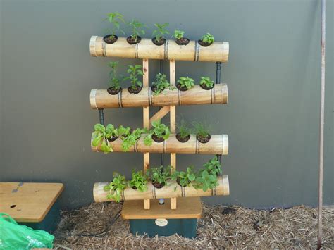 Hydroponic Vertical Garden | Potager vertical, Potager, Hydroponique diy