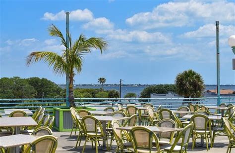 Best Melbourne Beach Restaurants | Dining on the Space Coast