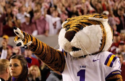 LSU students say school's 'Tigers' mascot is a symbol of racism and ...