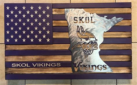 MINNESOTA VIKINGS STEEL STATE WITH SMALL TEXT (PURPLE) - Heirloom Wood