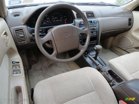 1999 Nissan maxima gle interior