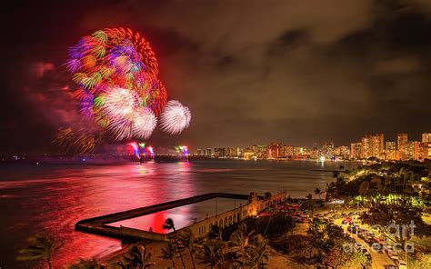 Honolulu Festival 2019 Fireworks Waikiki Photograph by Phillip Espinasse