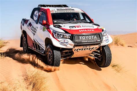 Rally Dakar: pick-up Toyota Hilux gana a boogies y SUV