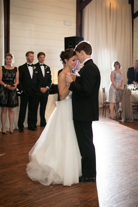 Bride and Groom First Dance - Elizabeth Anne Designs: The Wedding Blog