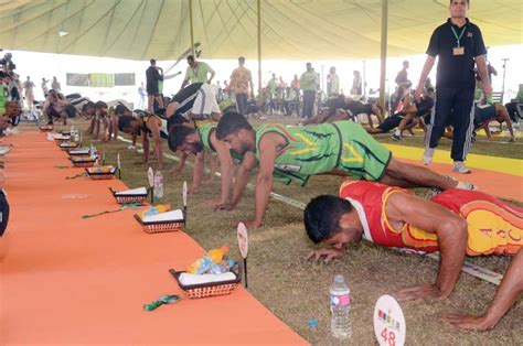 Pakistan Army dominate push-ups event