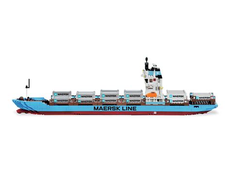 New Maersk Container Ship set 10241 : r/lego